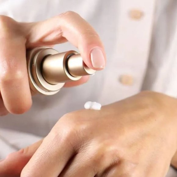 Time Control - Advanced Firming Cream and Facial Serum Set - Picture 13 of 13